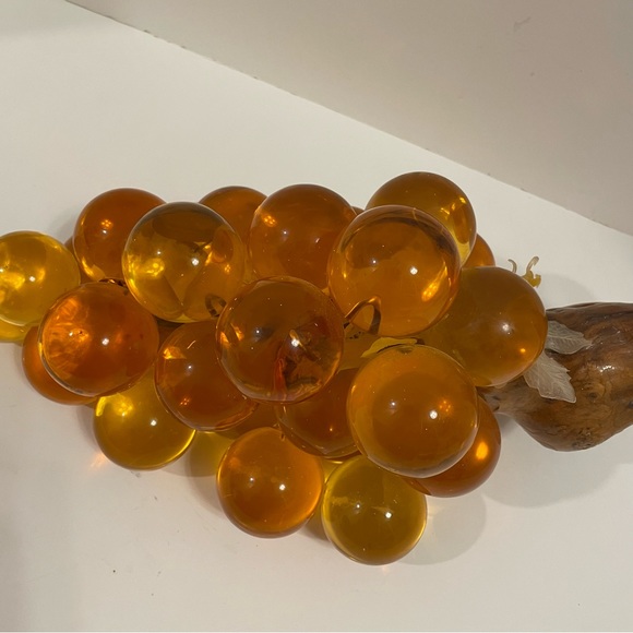 Vintage lucite grapes - Picture 3 of 6